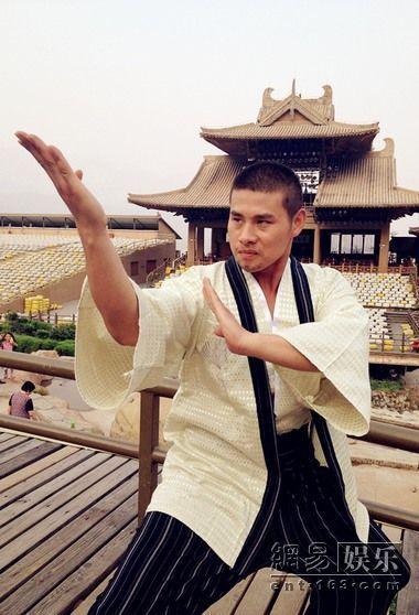 明星女儿龙骧,闪耀星途，传承家族荣耀